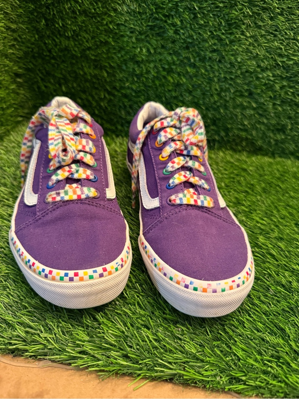 Vans youth girls  purple suede Color-Block Accents around sole size 6 Y